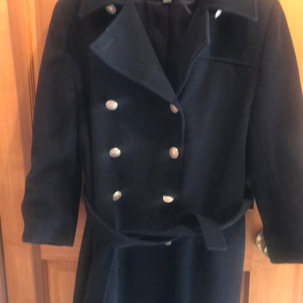 Coat. - Picture 2 of 4